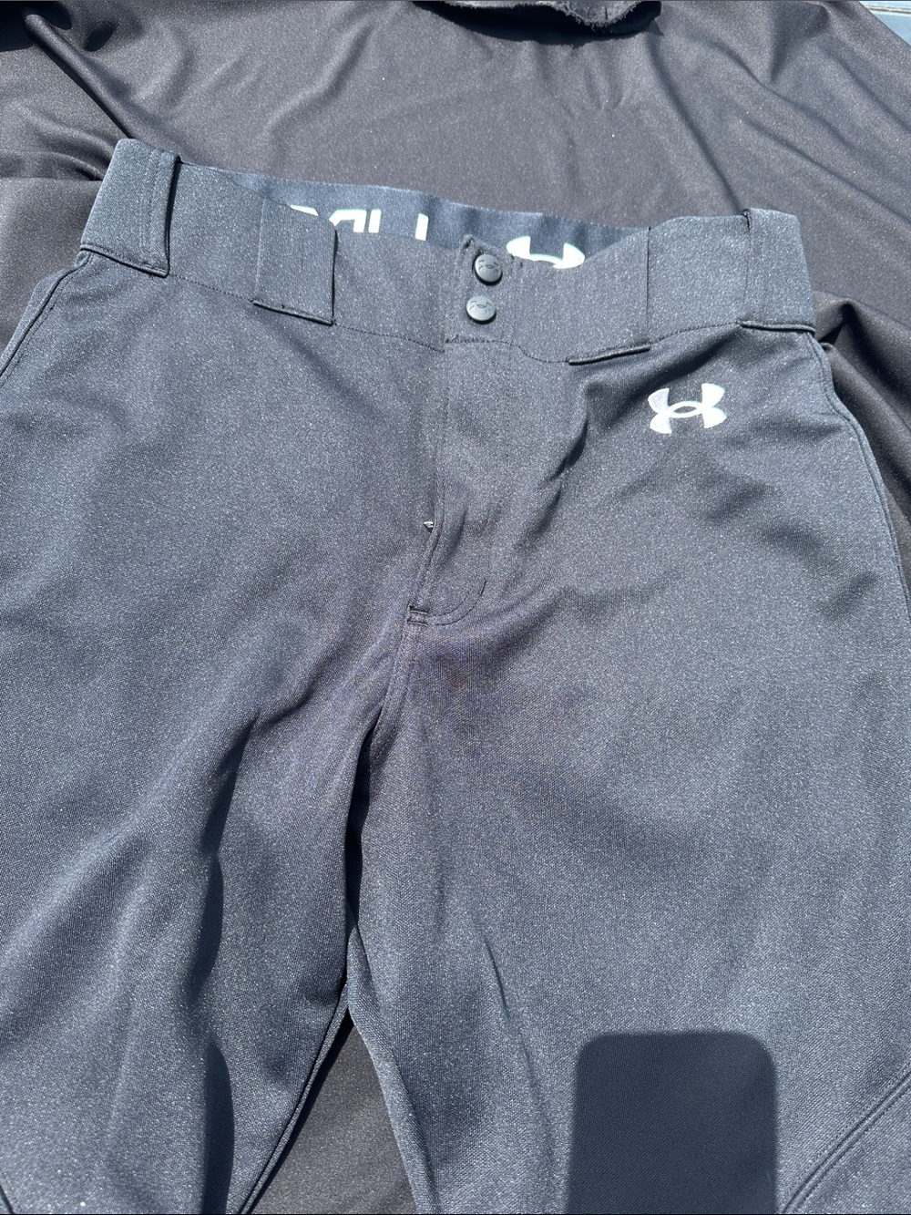 Under Armour Men’s Black Athletic Jogger Pants